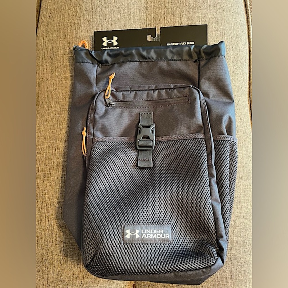 NWT Under Armour Flex Sling
